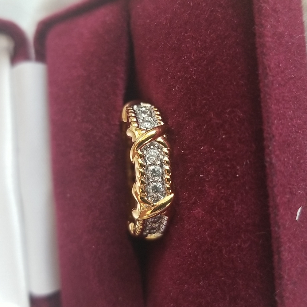 Jacqueline Kennedy Unity Eternity Band